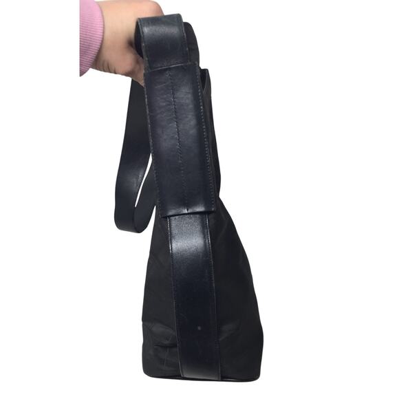 Salvatore Ferragamo Black Nylon Shoulder Bag - Picture 4 of 15